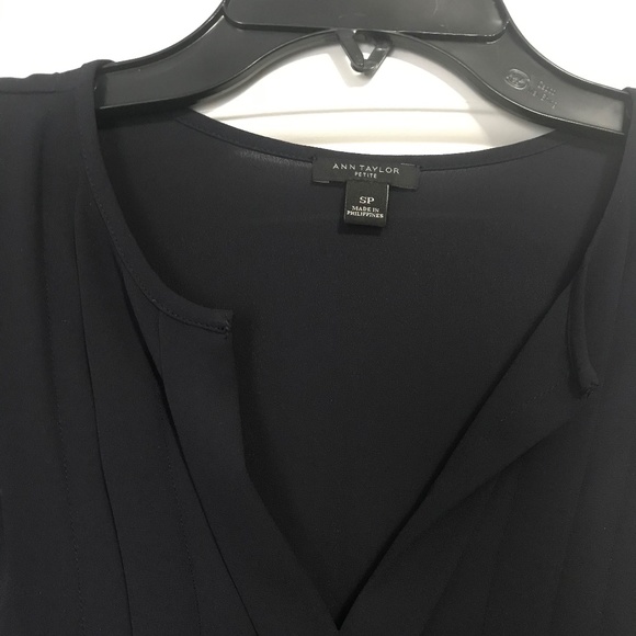 Ann Taylor Navy Flutter Sleeves Blouse with Pleats Size PS - Picture 2 of 9